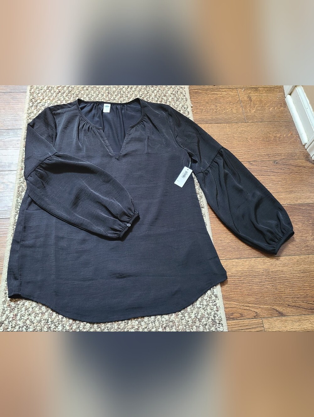 Old Navy S Black V-Neck Balloon Sleeve Blouse